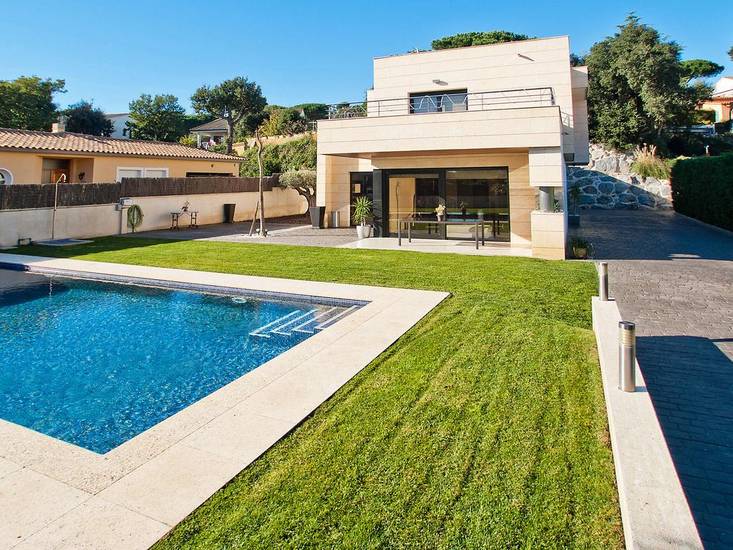 Casa Rubi Испания, Калонже