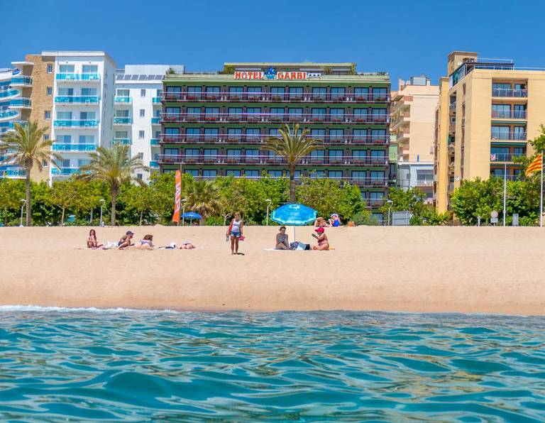 Checkin Garbi Hotel