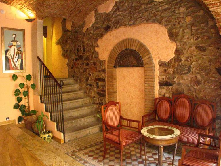 Hotel Don Carlos Caceres