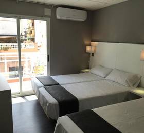 Benidorm Blue Beach Hostel в Бенидорме