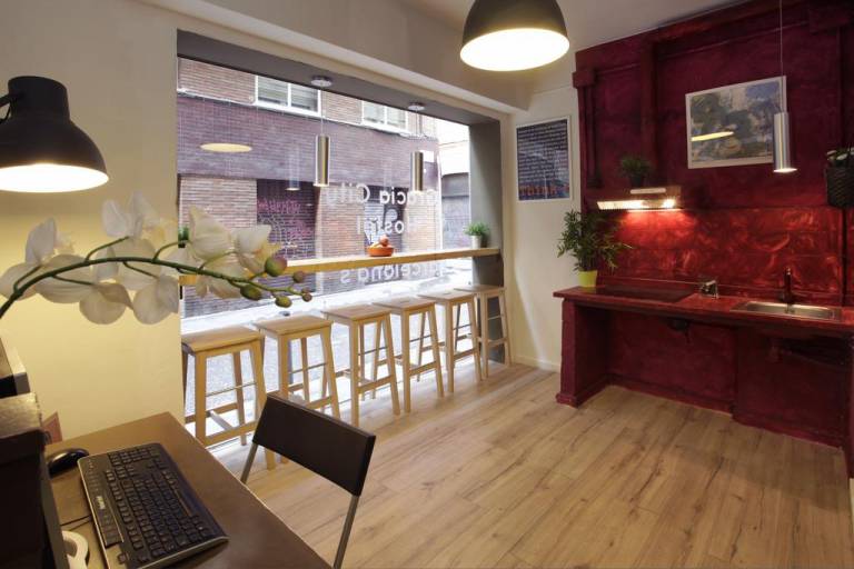 Gracia City Hostel