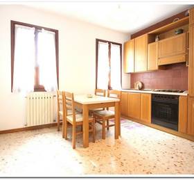 Туры в Grifone Santa Croce Train Station в Италии