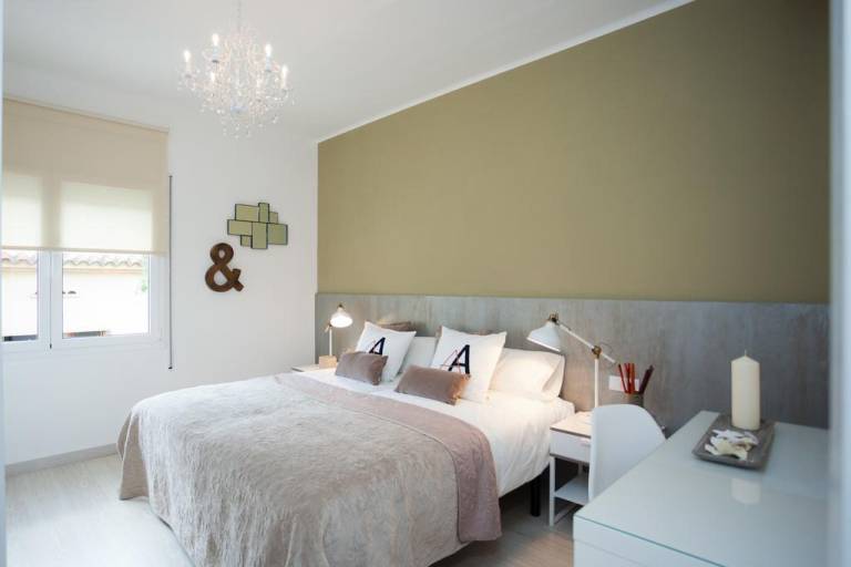 New Charming Quiet Park Guell Apartment