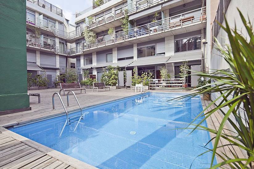 My Space Barcelona Gracia Pool B32 Испания, Барселона