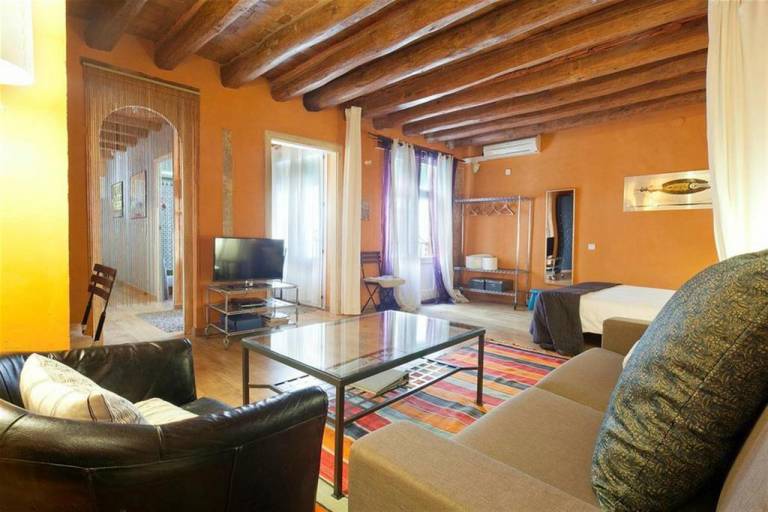 Friendly Rentals Manuela