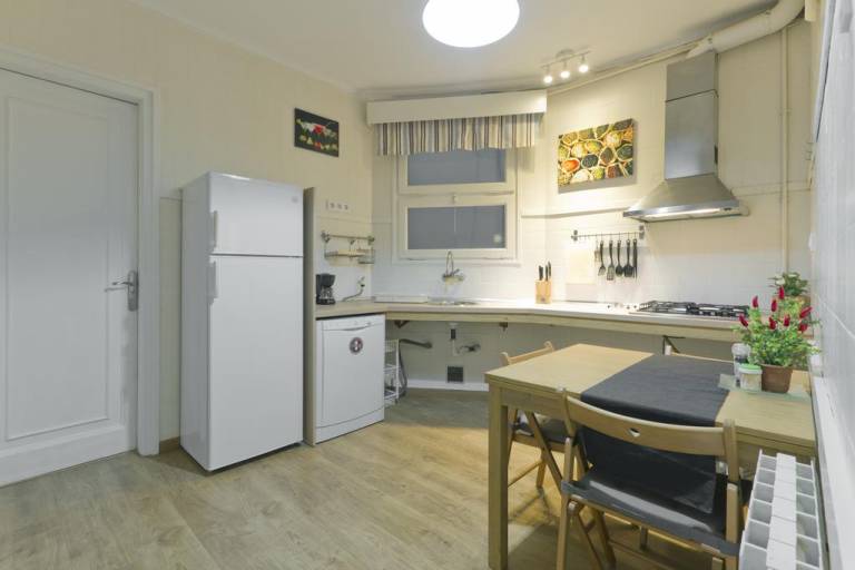 Apartment Paralel 113