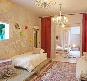 Casa Rosa 1 в Барселоне