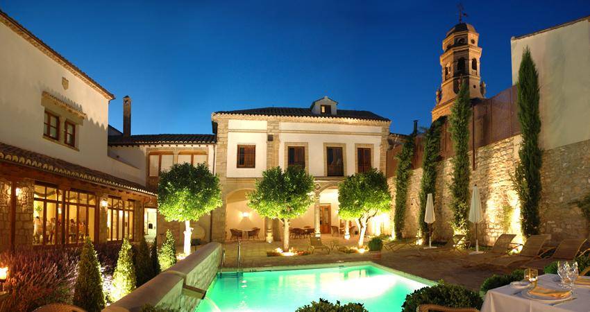 Hotel Puerta de la Luna 4* Испания, Баэса