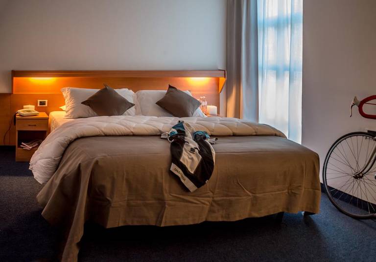 Fly Bike Hotel