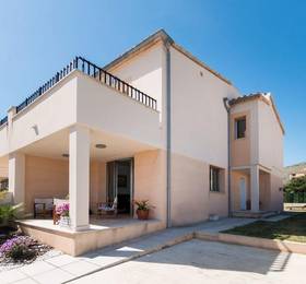 House Auba в Алькудие