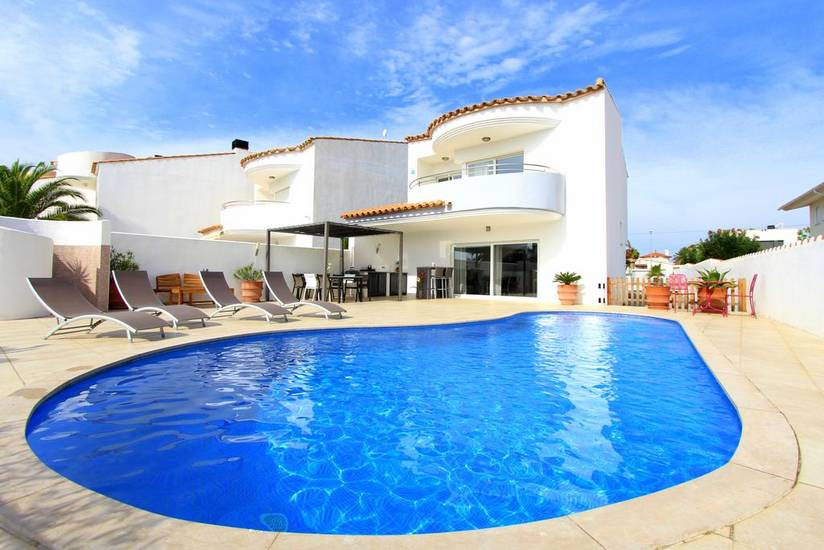 Leon Inmo Ebre Villa 1 Испания, Эмпуриабрава