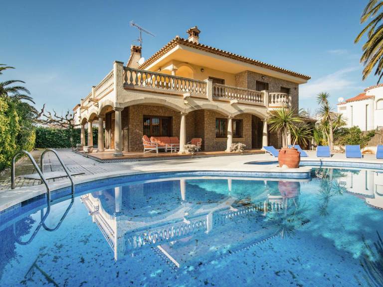 Holiday Home Amfora Miro
