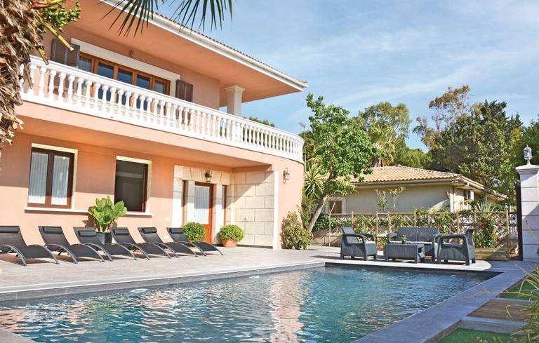 Holiday home Platges de Muro 44