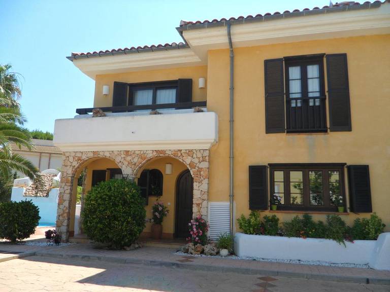 Villa Gran Familia