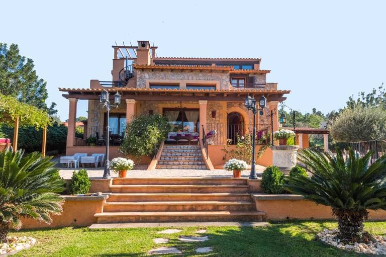 Alzina Villa