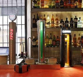Lemon Rock Hostel в Гранаде
