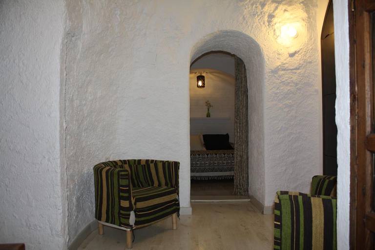 Cueva Los Naranjos