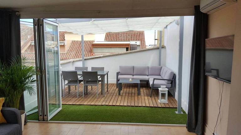 Total Valencia Attics I