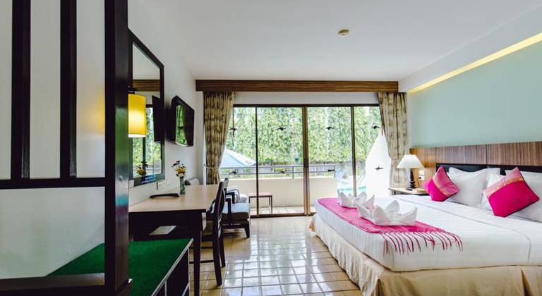 Karon Whale Resort