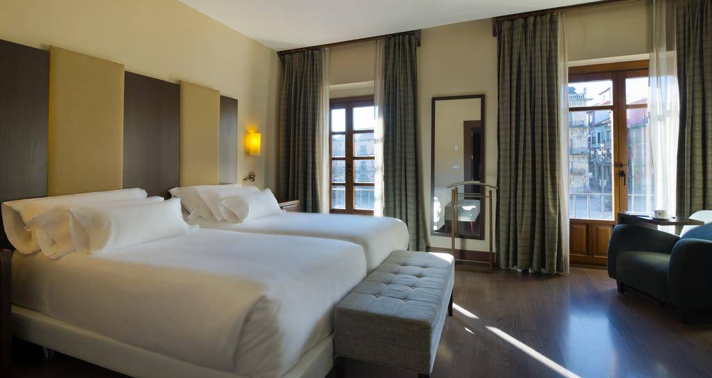 NH Collection Leon Plaza Mayor 4* Испания, Леон