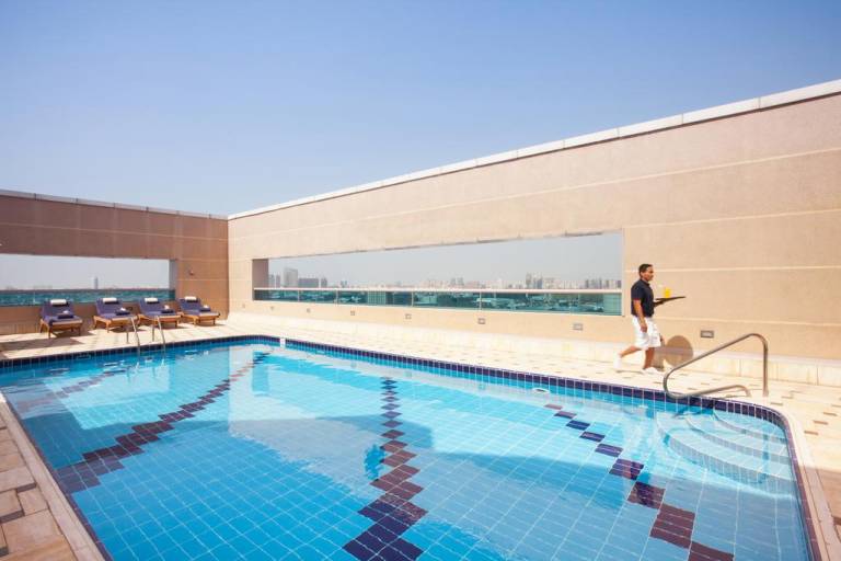 Movenpick Apartments Bur Dubai