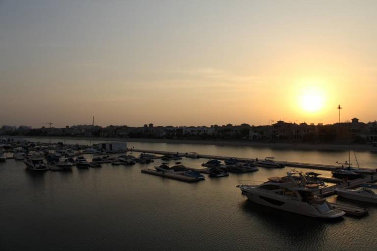 Yanjoon Holiday Homes - Palm Jumeirah Marina Residence