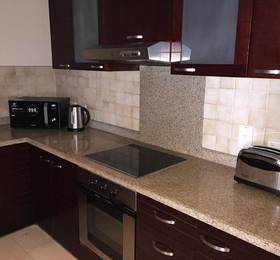 Yanjoon Holiday Homes - Marina Tower в Дубае