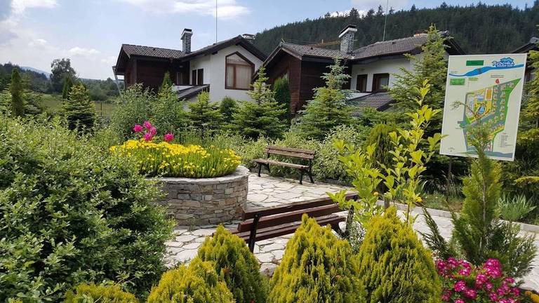 Redenka Holiday Club