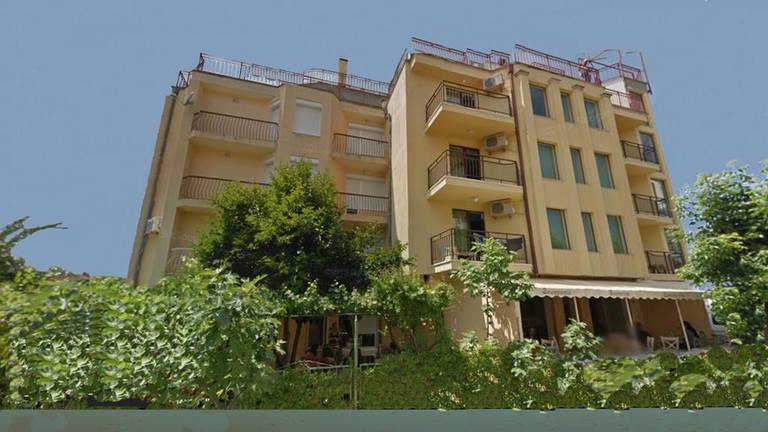 Apartment House Europa