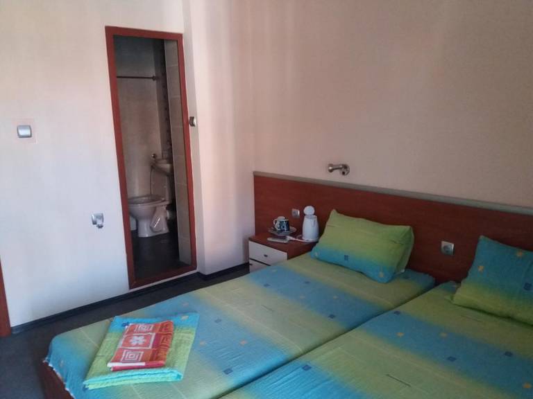 Guest Rooms Ani