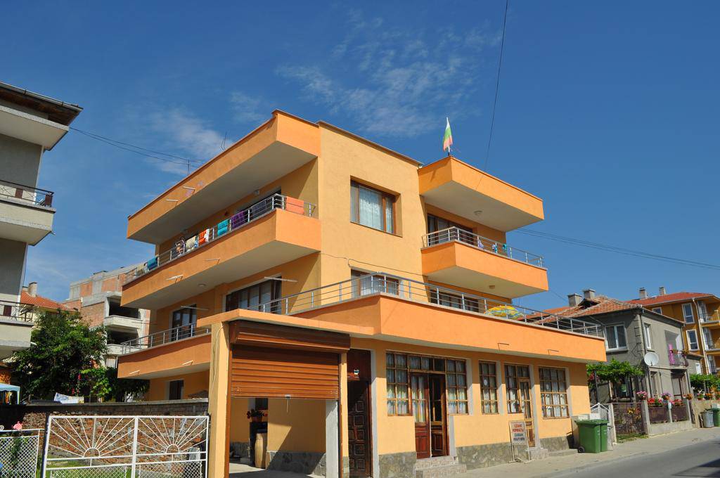 Ivanka Guest House 1*