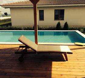 White House Villas with Pool в Лозенеце