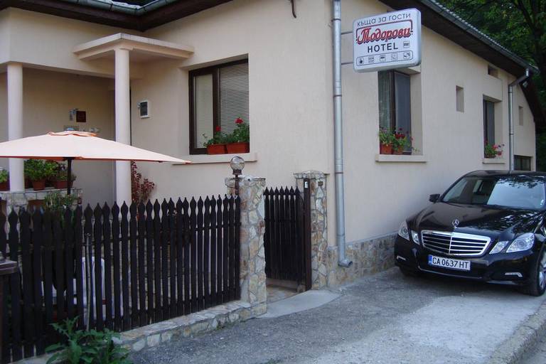 Guest House Todorovi