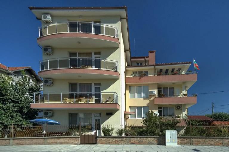 Guesthouse Petrovi