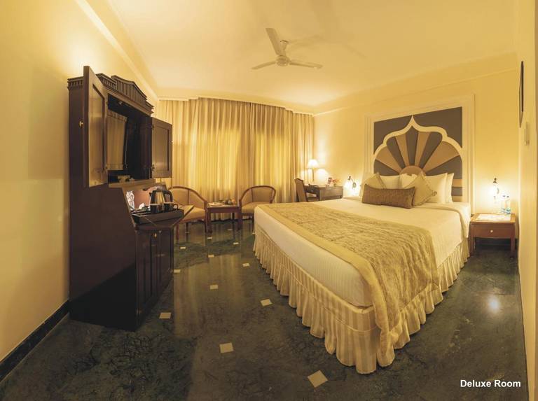 Hotel Clarks Shiraz