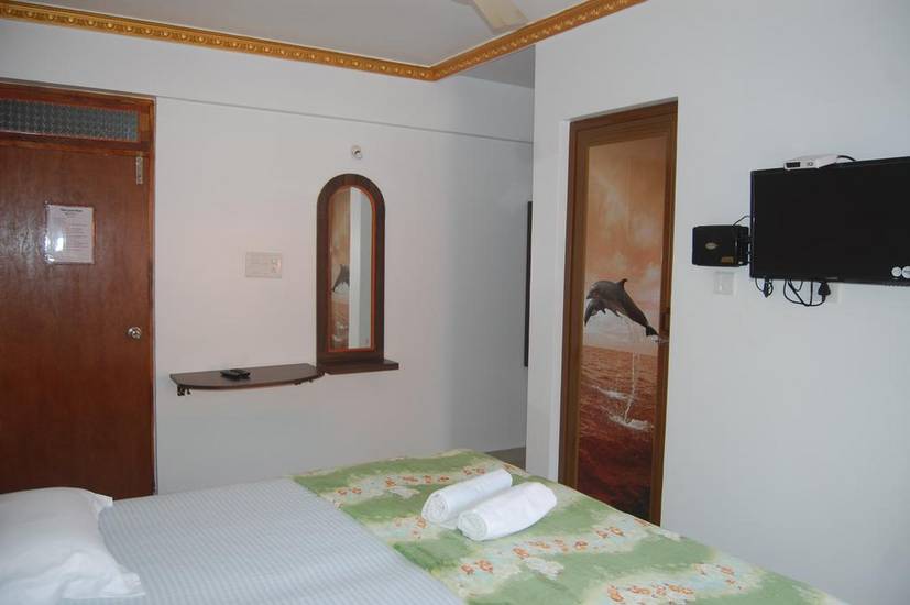 Tulshi Guest House Индия, Канкон