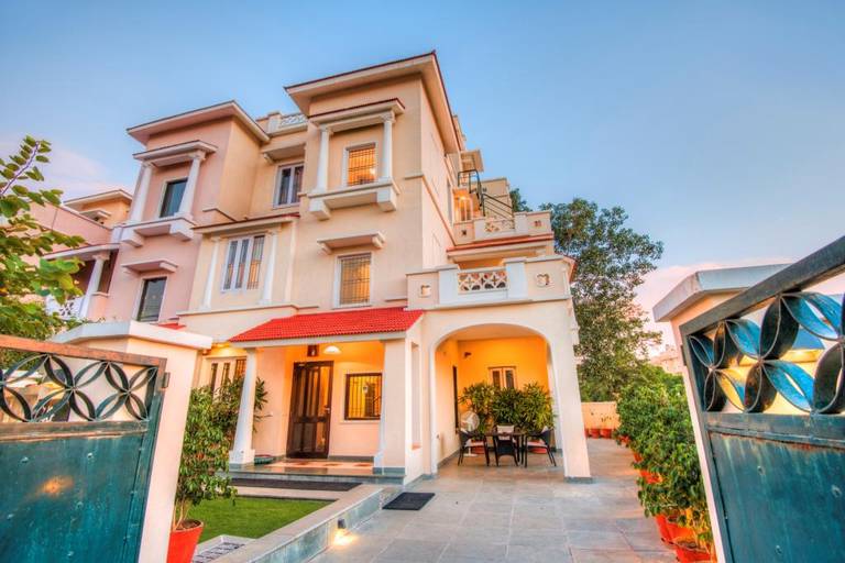 Zade House