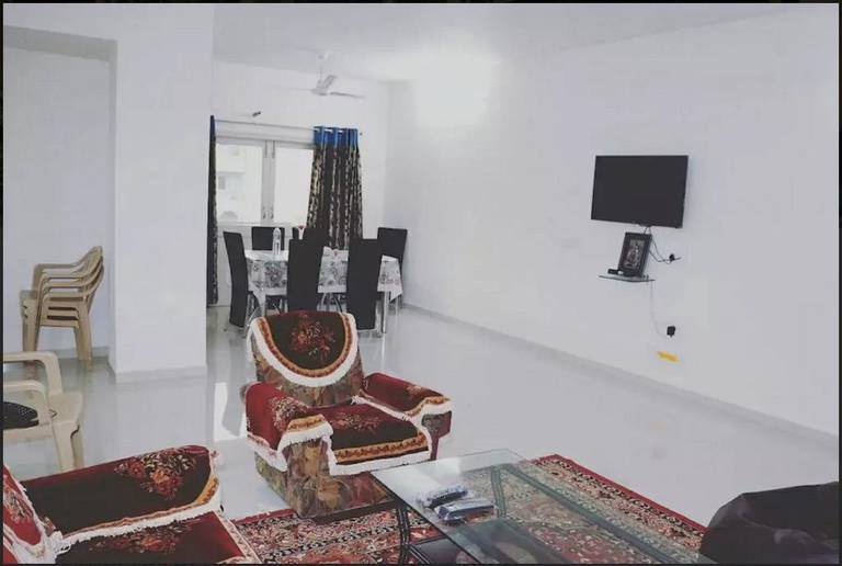 Royal Orchid Lake End Suite