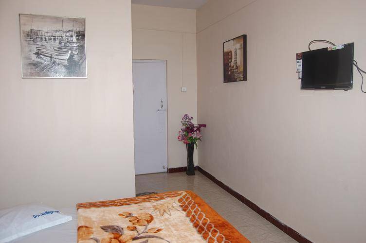 Weston Holiday Inn Индия, Утакаманд