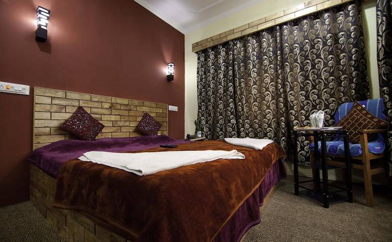 Hotel Kashmir Inn