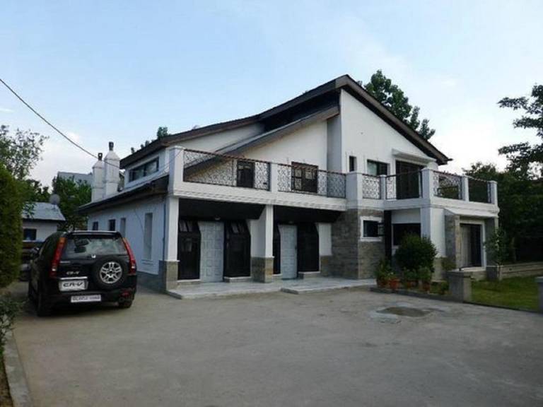Jeelani Guest House
