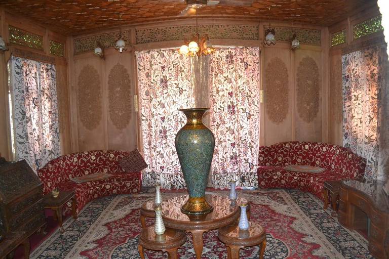 Jilwi Palace Group of Houseboats