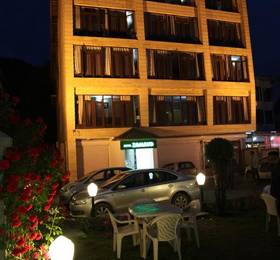 Hotel Zamrud в Сринагаре