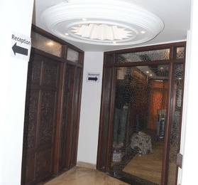 Standard Hotel and Resturant в Сринагаре