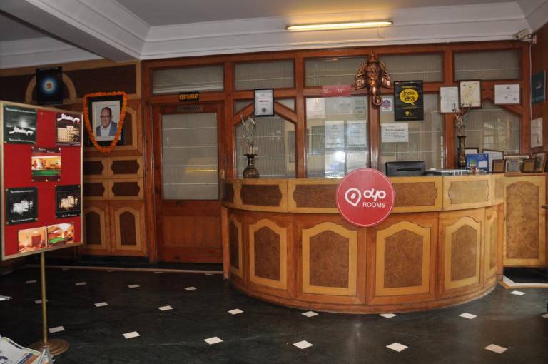 OYO Rooms The Mall Near Highcourt