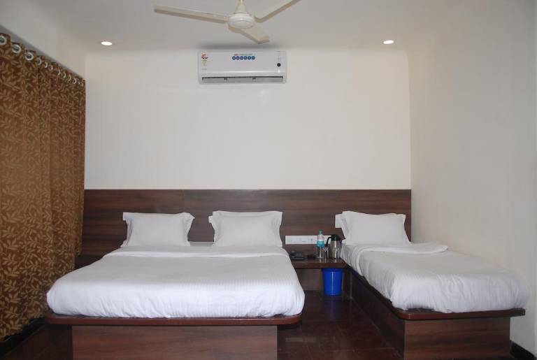 Hotel Sai Chhatra