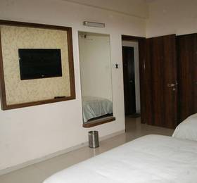 Saishri Hotels в Ширди