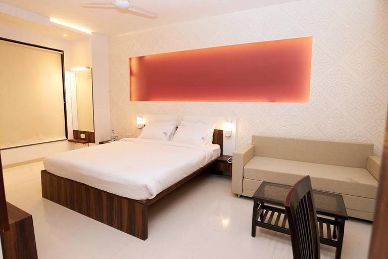 Hotel G-Square - Shirdi