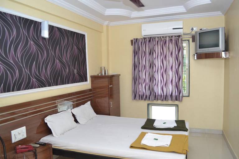Hotel Sai Vishwa