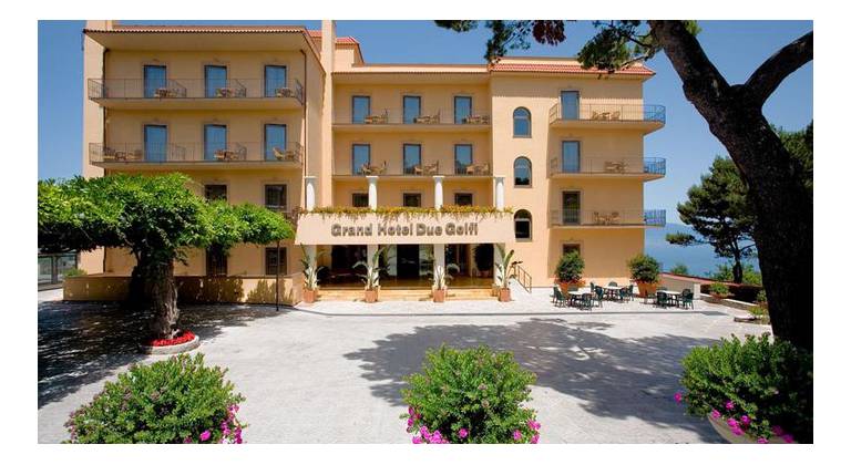 Grand Due Golfi